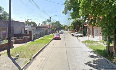 Casa en venta - 2 dormitorios 1 baño - 394mts2 - Berazategui