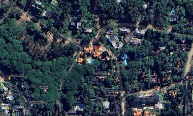 Casa en venta - 4 dormitorios 3 baños - 290mts2 - Carilo