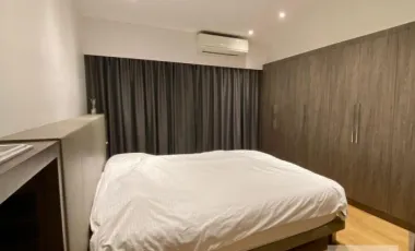 Modern dark-toned condo with glass dining at Royal Castle (AA44283)