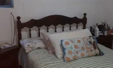 Casa venta - 5 dormitorios 2 baños - 420mts2 totales - San Francisco Solano