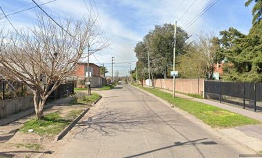 Casa venta - 5 dormitorios 2 baños - 420mts2 totales - San Francisco Solano