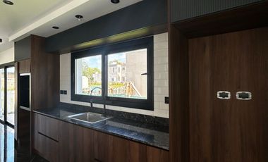 VENTA | CASA EN BARRIO PRIVADO | ARENAS CHICO