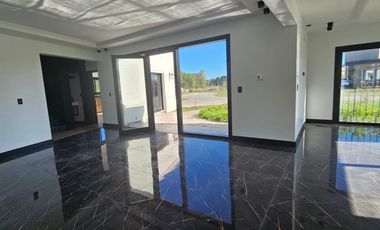 VENTA | CASA EN BARRIO PRIVADO | ARENAS CHICO