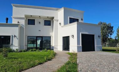 VENTA | CASA EN BARRIO PRIVADO | ARENAS CHICO