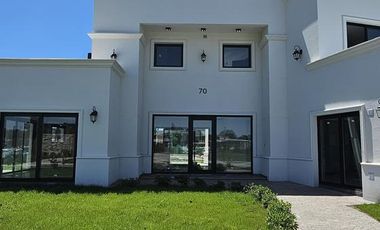 VENTA | CASA EN BARRIO PRIVADO | ARENAS CHICO