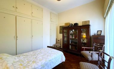 Casa en VENTA con departamento en planta alta, todo a reciclar, en Florida/Vte. López