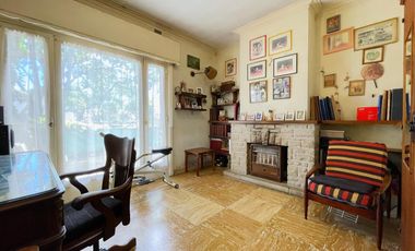 Casa en VENTA con departamento en planta alta, todo a reciclar, en Florida/Vte. López