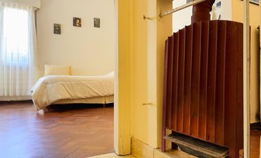 Casa en VENTA con departamento en planta alta, todo a reciclar, en Florida/Vte. López