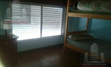 Cómodo Triplex en Mar De Ajo