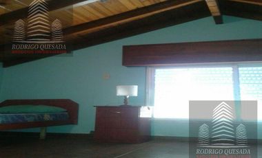 Cómodo Triplex en Mar De Ajo