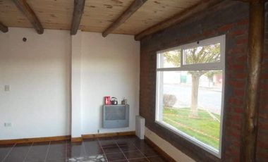 Casa en venta - 2 dormitorios 1 baño - 170mts2 - Rawson