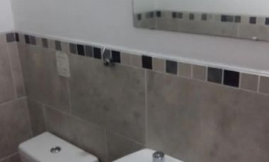 Casa en venta - 2 dormitorios 1 baño - cochera - 180mts2 - Santa Clara Del Mar