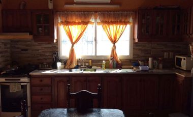 Casa en venta - 3 dormitorios 2 baños - Cochera - 400mts2 - Mar Del Tuyú