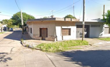 Casa VENTA - 3 dormitorios 2 bañso -70mts2 totales  - Berazategui