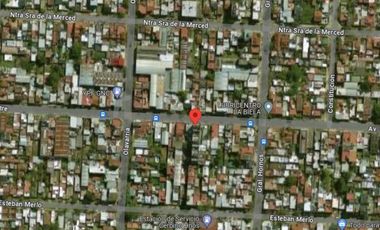 Casa en venta - 2 Dormitorios 3 Baños - Local - 353Mts2 - Caseros