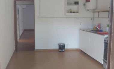 Casa en venta - 2 Dormitorios 3 Baños - Local - 353Mts2 - Caseros