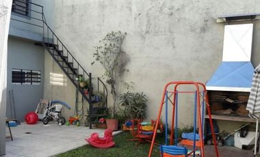 Casa venta - 3 dormitorios 3 baños - 360mts2 totales - Valentin Alsina