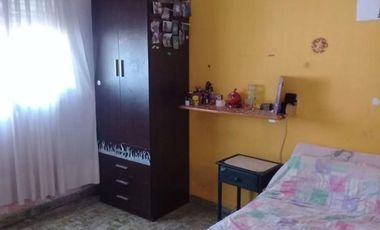 Casa en venta - 5 dormitorios 3 baños - 300mts2 - San Clemente Del Tuyú