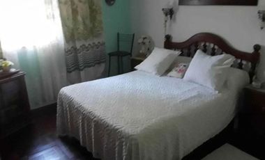 Casa en venta - 3 dormitorios 3 baños - 256mts2 - Quilmes