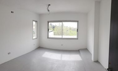 Casa venta 3 dormitorios 4 baños 720mts2 totales - Villa Elisa