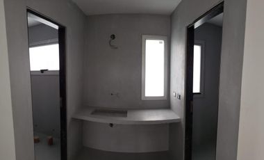 Casa venta 3 dormitorios 4 baños 720mts2 totales - Villa Elisa