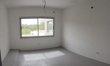 Casa venta 3 dormitorios 4 baños 720mts2 totales - Villa Elisa