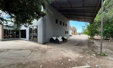 ALQUILER 2 Galpones naves industriales con salon de eventos en Av. 19 y 526 Gonnet La Plata