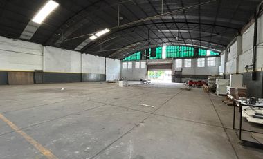 ALQUILER 2 Galpones naves industriales con salon de eventos en Av. 19 y 526 Gonnet La Plata