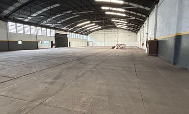 ALQUILER 2 Galpones naves industriales con salon de eventos en Av. 19 y 526 Gonnet La Plata