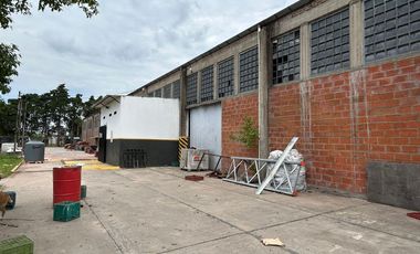 ALQUILER 2 Galpones naves industriales con salon de eventos en Av. 19 y 526 Gonnet La Plata