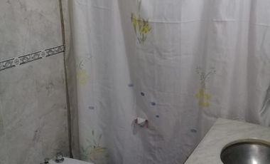 Casa en venta - 3 dormitorios 1 baño - 280mts2 - Burzaco