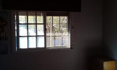 Casa en venta - 3 dormitorios 1 baño - 280mts2 - Burzaco