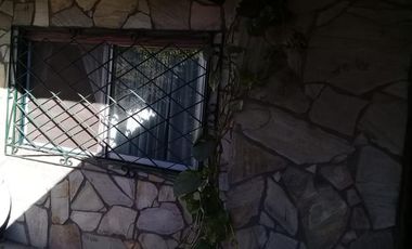 Casa en venta - 3 dormitorios 1 baño - 280mts2 - Burzaco