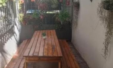 Casa en venta - 2 dormitorios 1 baño - 95mts2 - Lomas de Zamora