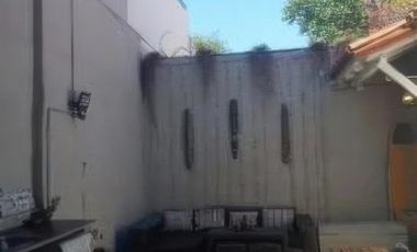 Casa en venta - 2 dormitorios 1 baño - 95mts2 - Lomas de Zamora