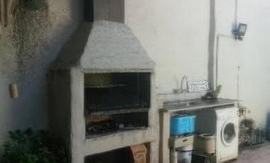 Casa en venta - 2 dormitorios 1 baño - 95mts2 - Lomas de Zamora