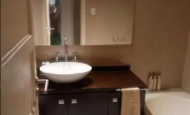 Casa en venta - 2 dormitorios 1 baño - 95mts2 - Lomas de Zamora