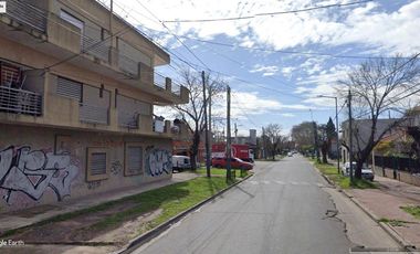 Departamento en venta - 2 dormitorios 1 baño - cochera - 55 mts2 - Burzaco