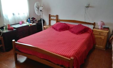 Casa en venta - 1 dormitorio 1 baño - 70mts2  - Mar Del Tuyu