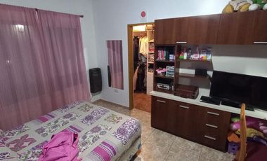 Casa venta - 4 dormitorios 3 baños - 459mts2 totales - Berisso
