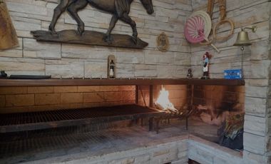 Casa venta - 4 dormitorios 3 baños - 459mts2 totales - Berisso