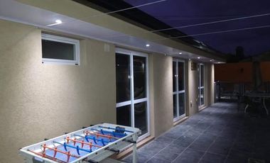 Casa venta - 4 dormitorios 3 baños - 459mts2 totales - Berisso