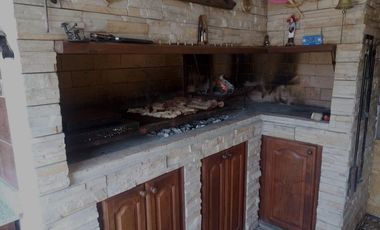 Casa venta - 4 dormitorios 3 baños - 459mts2 totales - Berisso