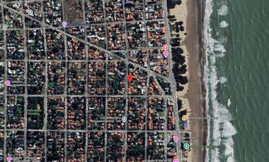 Casa en venta - 4 dormitorios 3 baños - Cochera - 600mts2 - Mar De Ajó