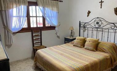 Casa en venta - 4 dormitorios 3 baños - Cochera - 600mts2 - Mar De Ajó