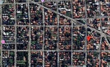 Casa en venta - 4 dormitorios 3 baños - Cochera - 600mts2 - Mar De Ajó