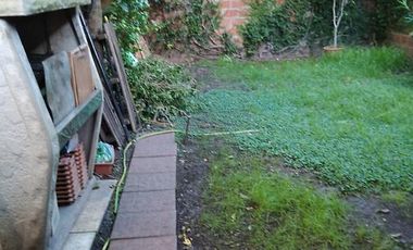 Casa en venta - 1 dormitorio 1 baño - 70mts2 - Sourigues.