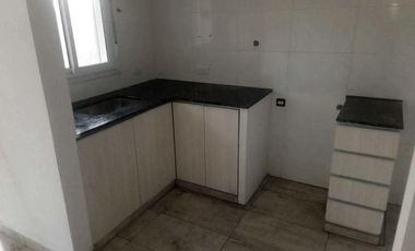 Casa en venta - 1 dormitorio 1 baño - Cochera - 150mts2 - Necochea
