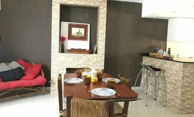 Casa en venta - 2 dormitorios 2 baños - Cochera - 200Mts2 - Berazategui