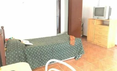 Casa en venta - 2 dormitorios 2 baños - Cochera - 200Mts2 - Berazategui